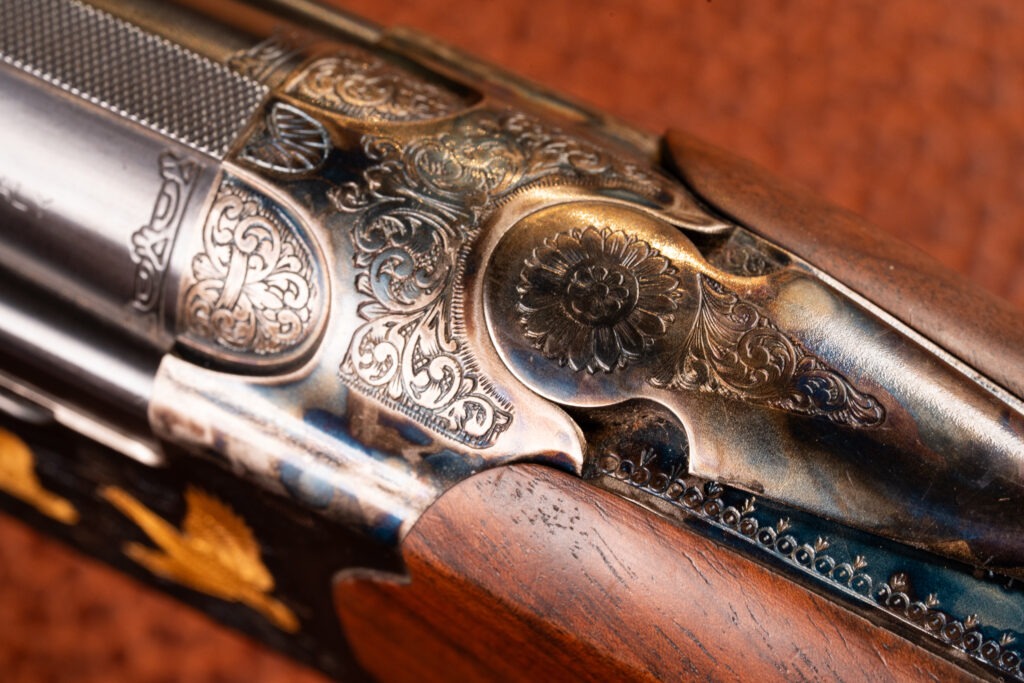 Silver Pigeon V Color-Case Hardened